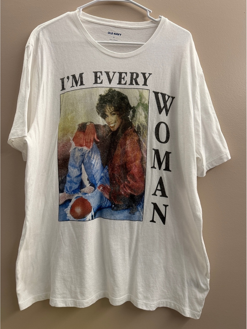 Old Navy Whitney Houston I'm Every Woman Graphic T-Shirt Women's‎ XL White